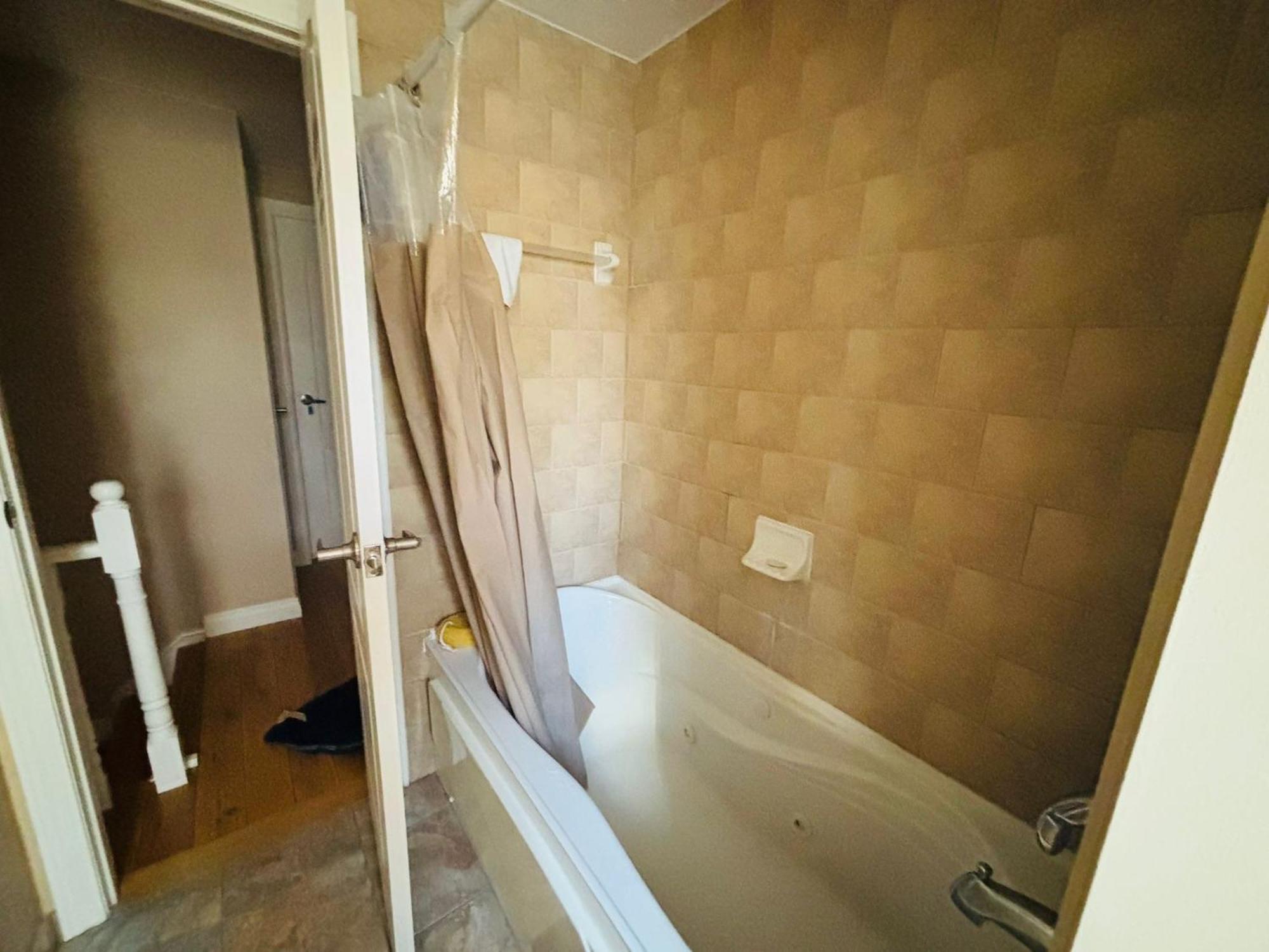 Room With Private Patio Next To Toronto Airport Mississauga Luaran gambar